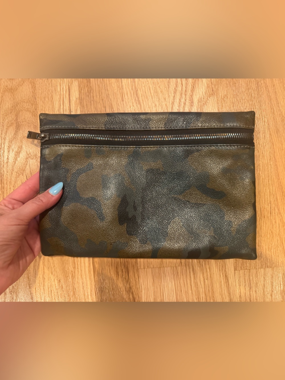 Bandier Camouflage Zip Clutch - Green/Black